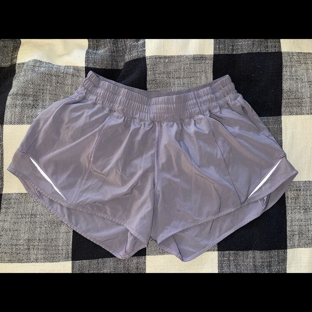 EUC sz 10 HOTTY HOT 4” SHORTS